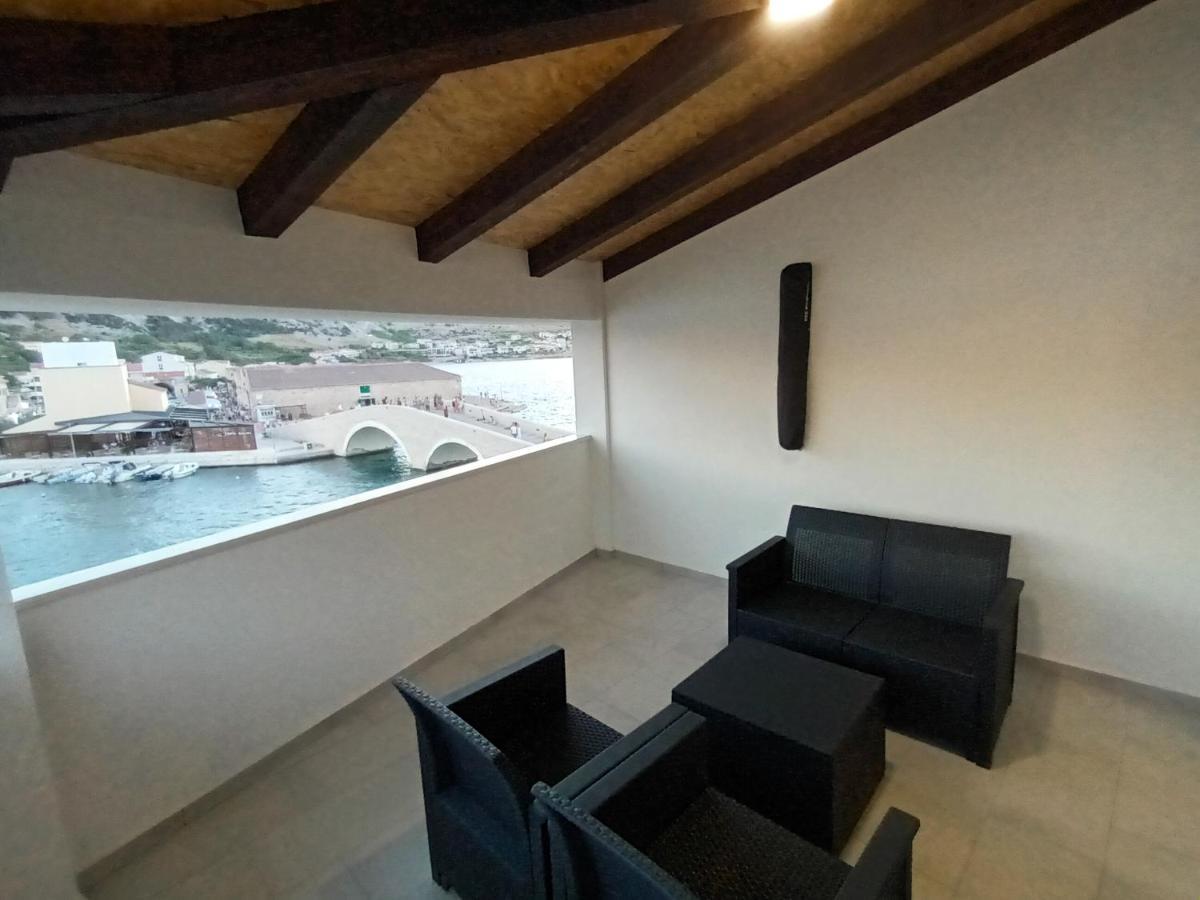 Apartment Penthouse & Apartment Studio Franci Pag Town Bagian luar foto