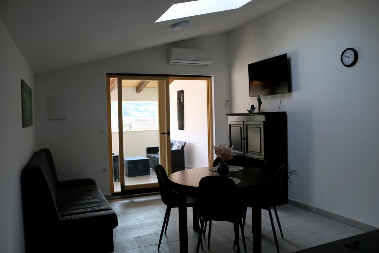 Apartment Penthouse & Apartment Studio Franci Pag Town Bagian luar foto