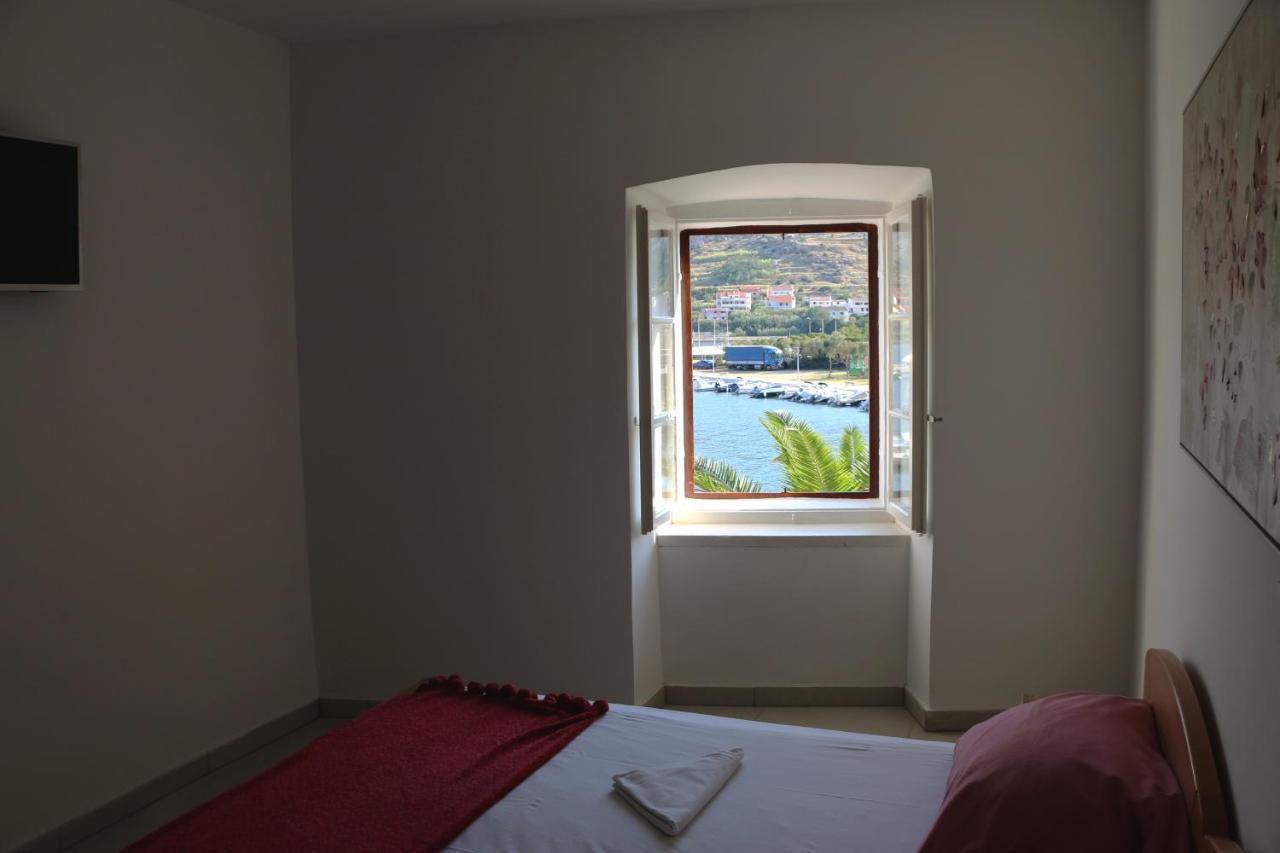Apartment Penthouse & Apartment Studio Franci Pag Town Bagian luar foto