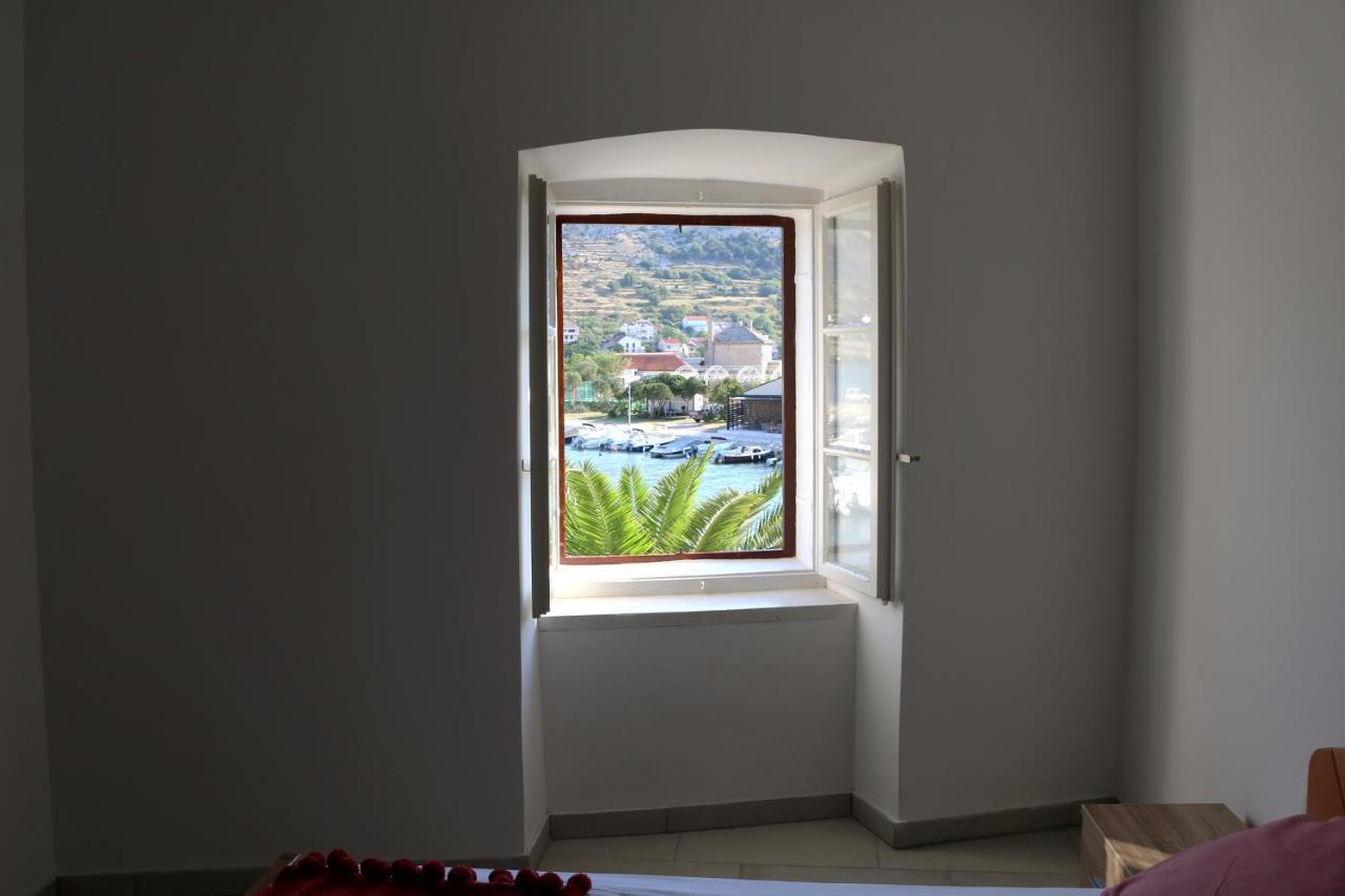 Apartment Penthouse & Apartment Studio Franci Pag Town Bagian luar foto