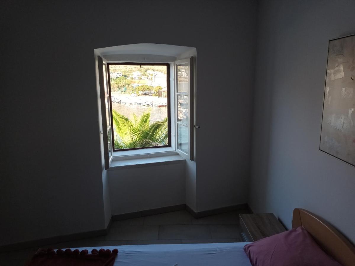 Apartment Penthouse & Apartment Studio Franci Pag Town Bagian luar foto
