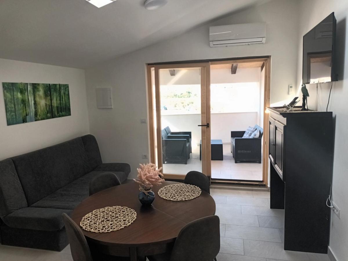 Apartment Penthouse & Apartment Studio Franci Pag Town Bagian luar foto