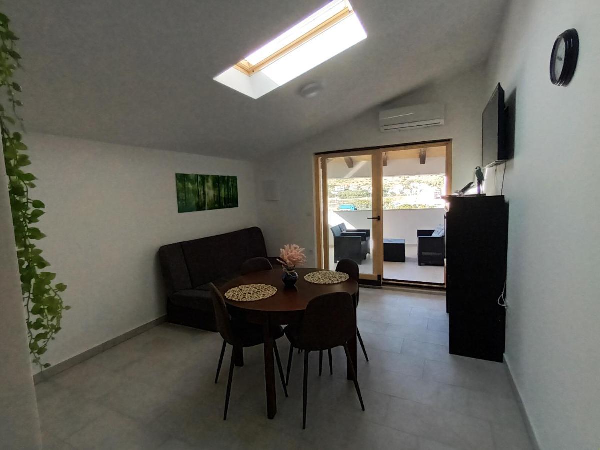 Apartment Penthouse & Apartment Studio Franci Pag Town Bagian luar foto