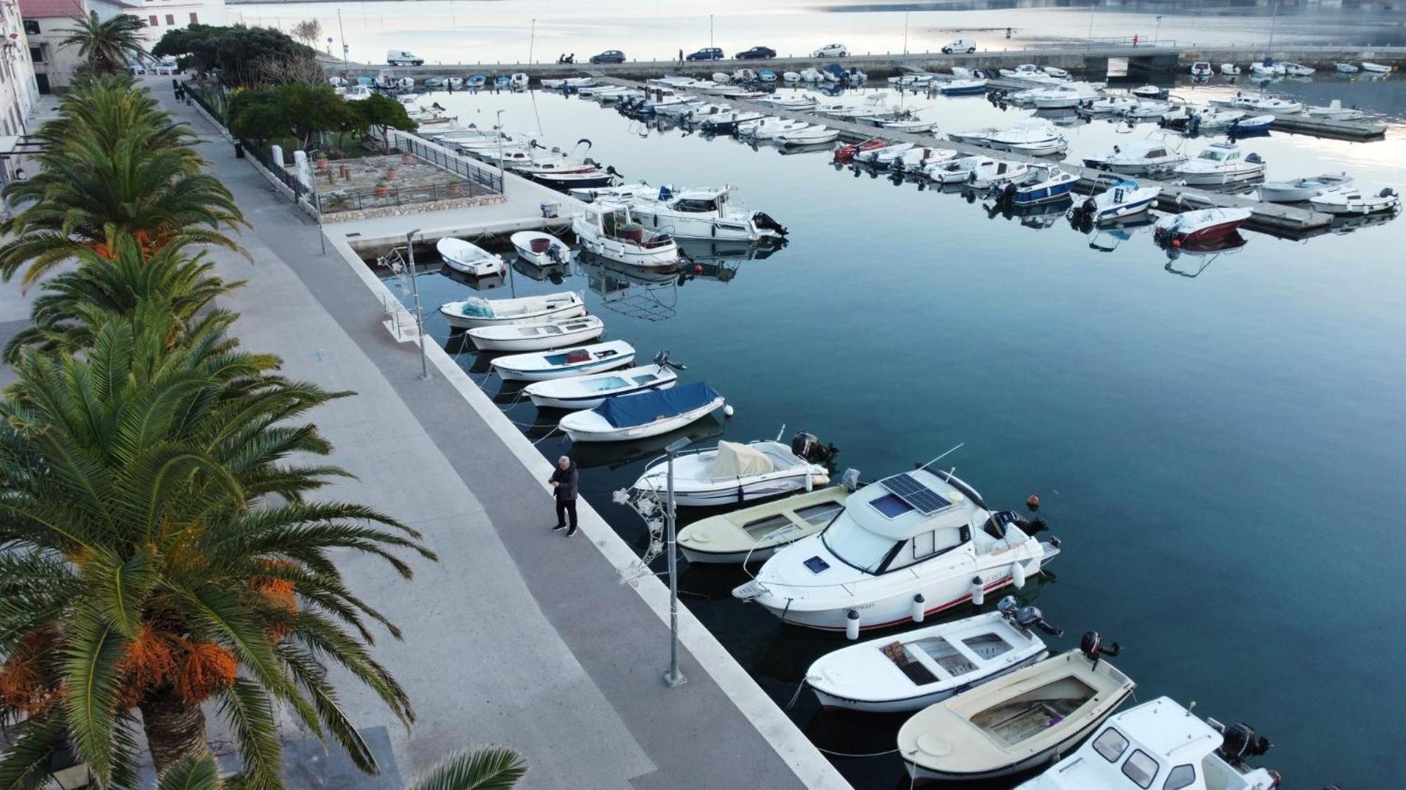 Apartment Penthouse & Apartment Studio Franci Pag Town Bagian luar foto